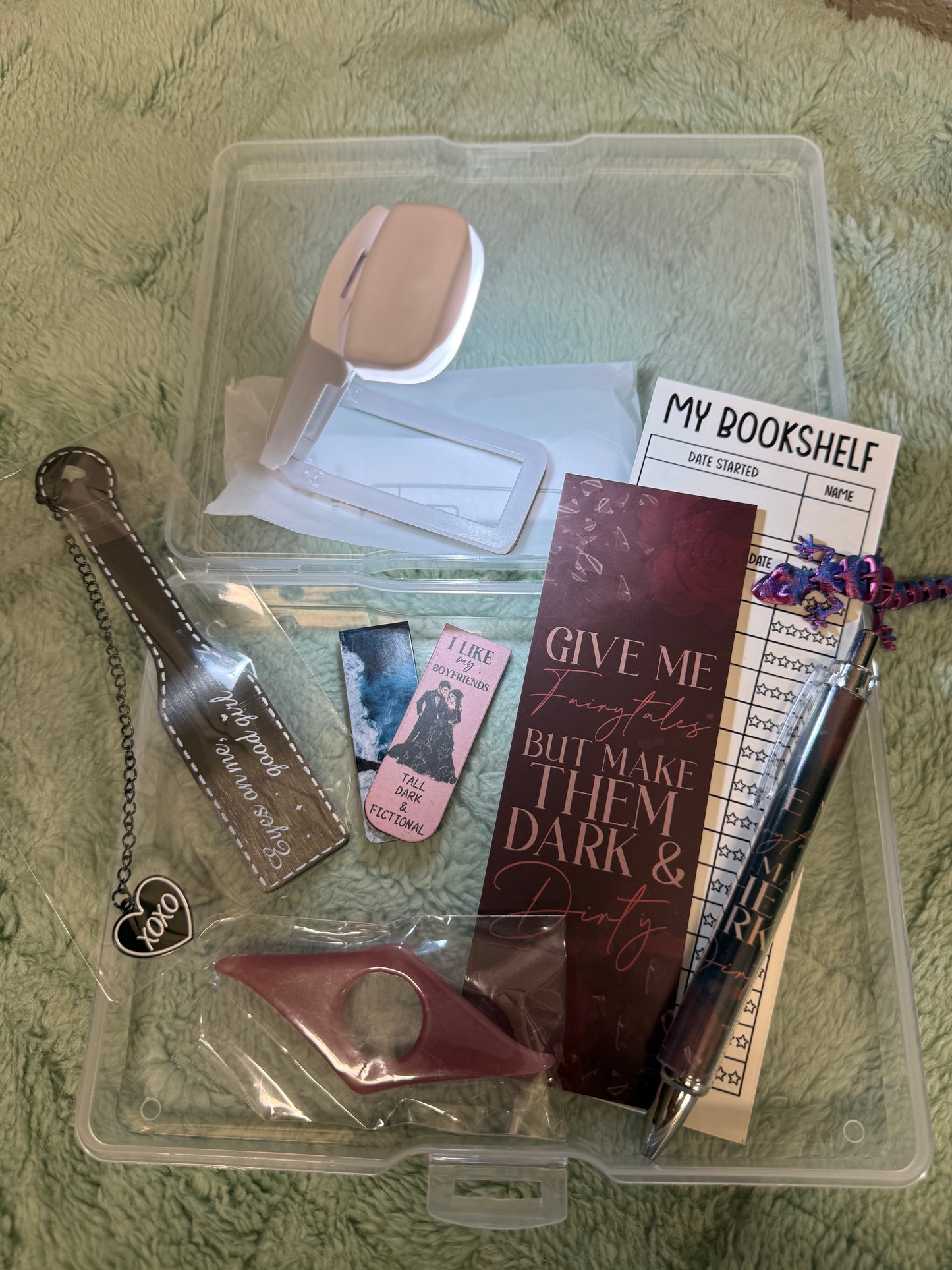 Readers Retreat Pack - Bookish Essentials for Every Reader