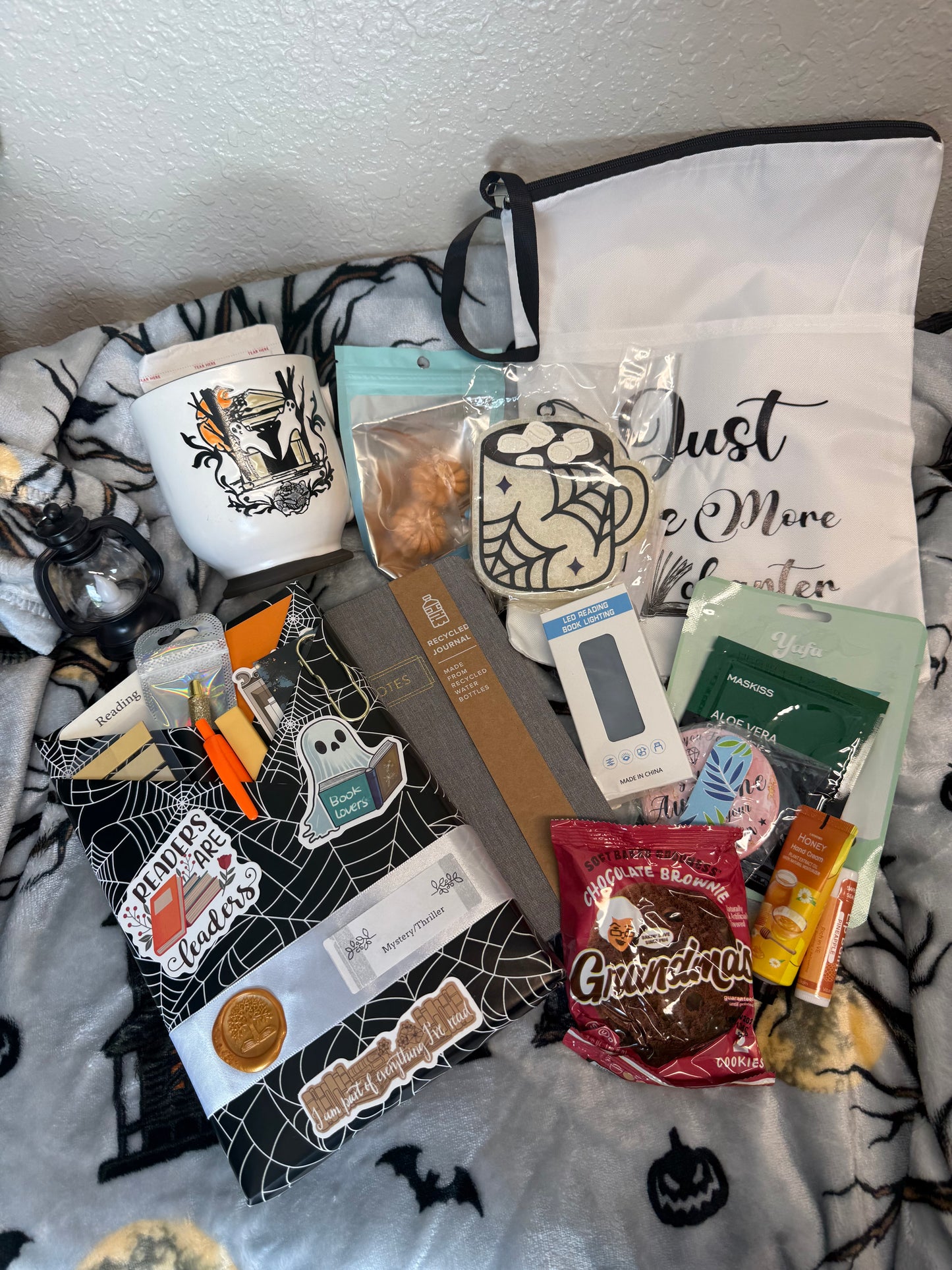 Cozy Comfort Collection - The Ultimate Reading Box