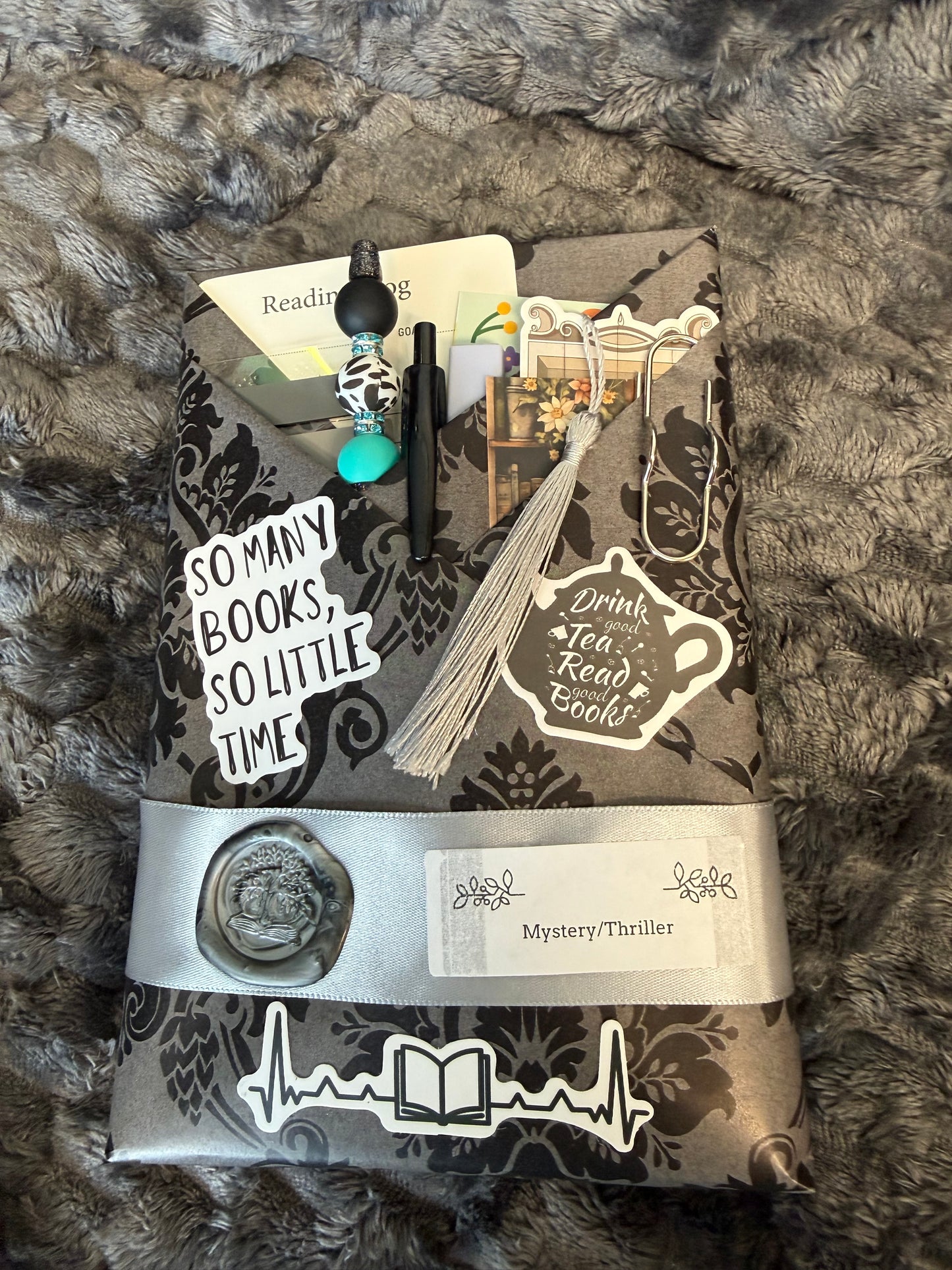 Hidden Story - Blind Date With A Book